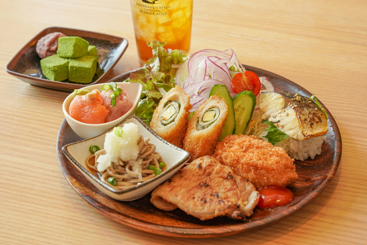 特製ミックス盛り定食